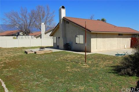 1733 Roy Ct, Beaumont, CA 92223 photo 2