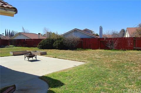1733 Roy Ct, Beaumont, CA 92223 photo 4