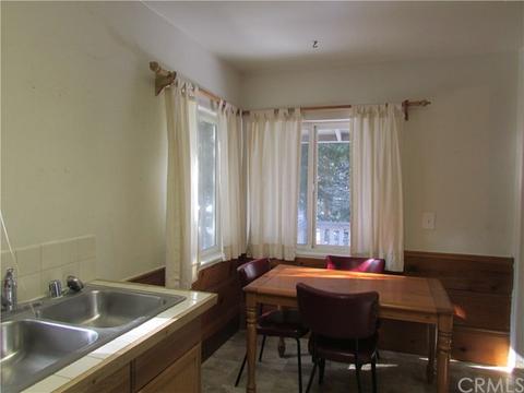 23925 Wildwood Ln, Crestline, CA 92325 photo 3