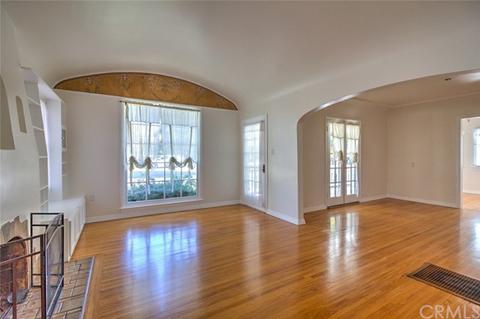 55 N Buena Vista St, Redlands, CA 92373 photo 9