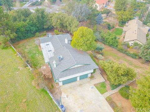 12703 Valley View Ln, Redlands, CA 92373 photo 2