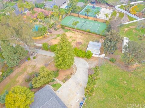 12703 Valley View Ln, Redlands, CA 92373 photo 3
