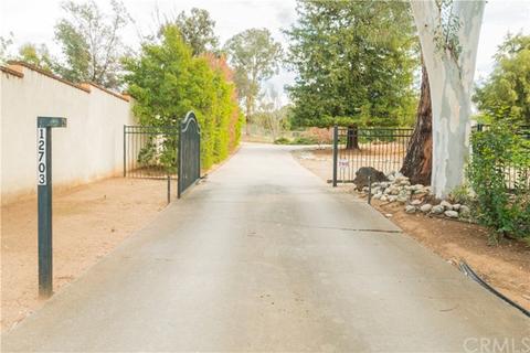 12703 Valley View Ln, Redlands, CA 92373 photo 9