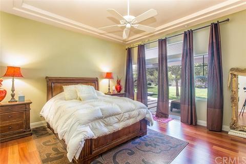 504 Golden West Dr, Redlands, CA 92373 photo 29