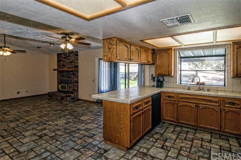 7960 Mono Dr, Hesperia, CA 92345 photo 2