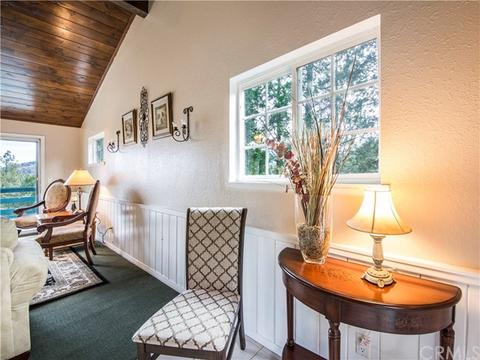 24662 Bernard Dr, Crestline, CA 92325 photo 4