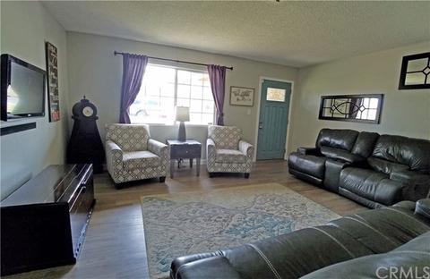 1399 Malachite Ave, Mentone, CA 92359 photo 2