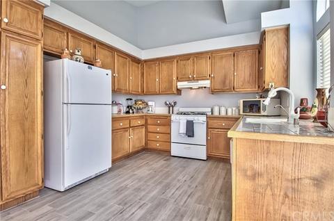 703 Cedar View Dr, Beaumont, CA 92223 photo 9