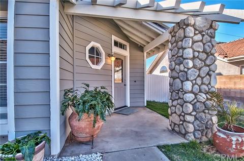 703 Cedar View Dr, Beaumont, CA 92223 photo 2