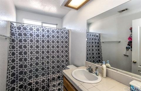 22281 Miramot Rd, Apple Valley, CA 92308 photo 14