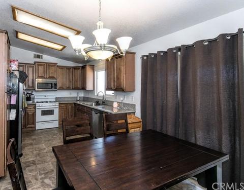 22281 Miramot Rd, Apple Valley, CA 92308 photo 9