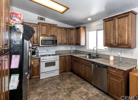 22281 Miramot Rd, Apple Valley, CA 92308 photo 10