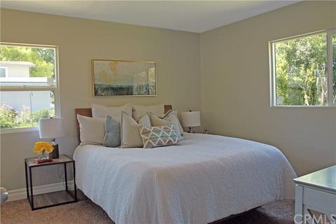725 Bermuda Dr, Redlands, CA 92374 photo 4