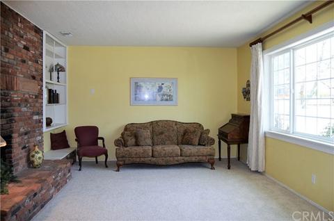 10404 Fremont St, Yucaipa, CA 92399 photo 8