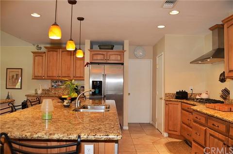 10404 Fremont St, Yucaipa, CA 92399 photo 17