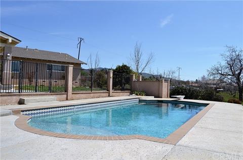 10404 Fremont St, Yucaipa, CA 92399 photo 57