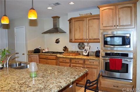 10404 Fremont St, Yucaipa, CA 92399 photo 18