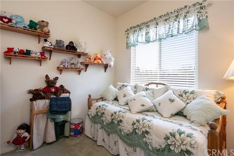 36271 Cherrywood Dr, Yucaipa, CA 92399 photo 15