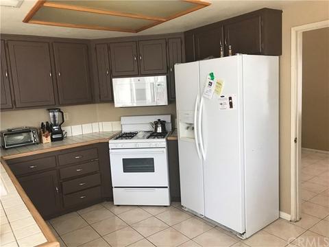 10484 Agate Ave, Mentone, CA 92359 photo 4