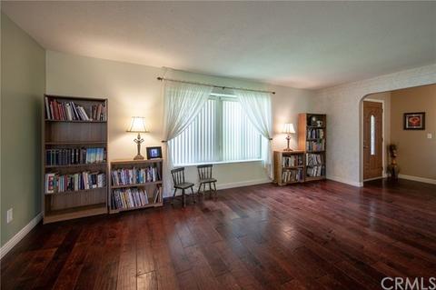 36074 Leah Ln, Yucaipa, CA 92399 photo 5