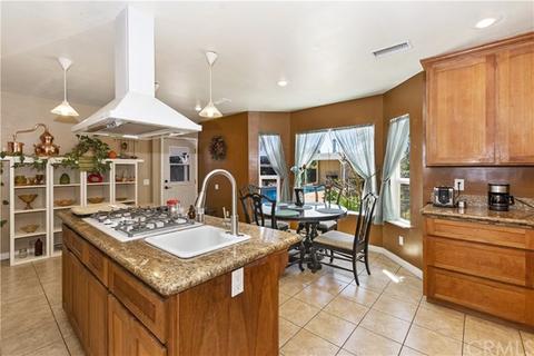 311 E Avenue L, Calimesa, CA 92320 photo 8