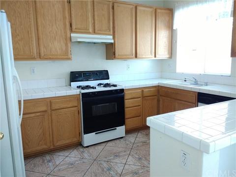 11852 Gloucester, Rancho Cucamonga, CA 91730 photo 4