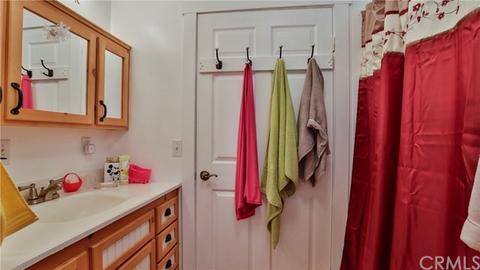 980 Oak Dr, Crestline, CA 92325 photo 28