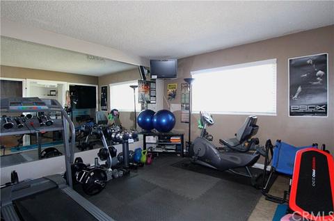 1572 N Mulberry Ave, Rialto, CA 92376 photo 13