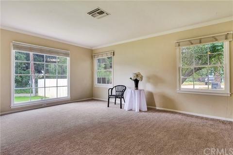 831 Sylvan, Redlands, CA 92374 photo 4