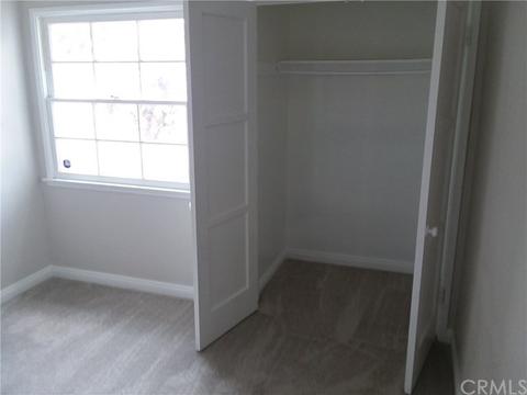 561 N Yucca Ave, Rialto, CA 92376 photo 8