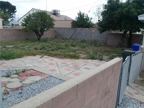 561 N Yucca Ave, Rialto, CA 92376 photo 4