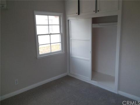 561 N Yucca Ave, Rialto, CA 92376 photo 6