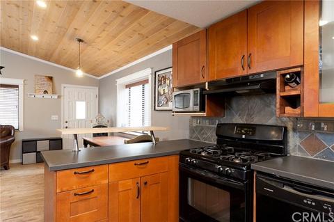 2077 3rd Ln, Big Bear City, CA 92314 photo 12