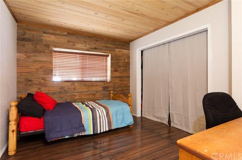 2077 3rd Ln, Big Bear City, CA 92314 photo 17