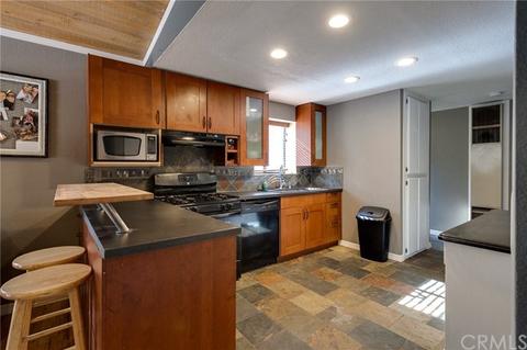 2077 3rd Ln, Big Bear City, CA 92314 photo 11