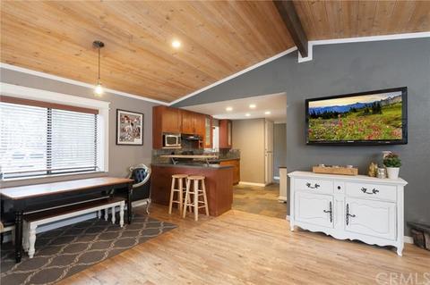 2077 3rd Ln, Big Bear City, CA 92314 photo 9