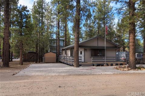 2077 3rd Ln, Big Bear City, CA 92314 photo 2