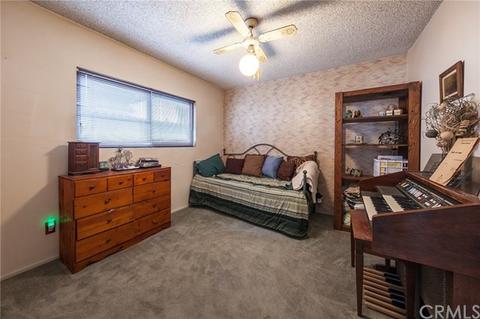 33737 Fairview Dr, Yucaipa, CA 92399 photo 14