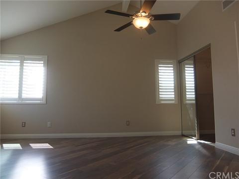 31009 Pebble St, Mentone, CA 92359 photo 20