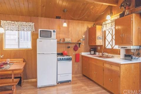 189 Pine Ln, Sugarloaf, CA 92386 photo 6