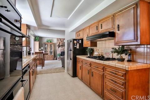 35476 Cabrini Dr, Yucaipa, CA 92399 photo 19