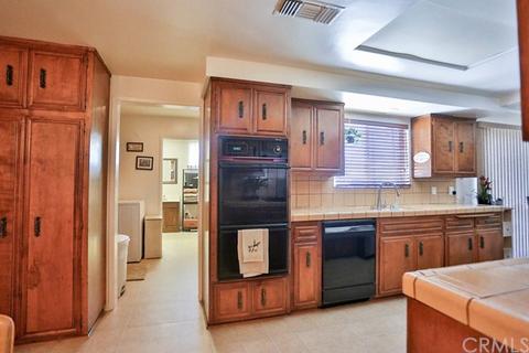35476 Cabrini Dr, Yucaipa, CA 92399 photo 18