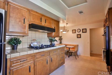 35476 Cabrini Dr, Yucaipa, CA 92399 photo 16