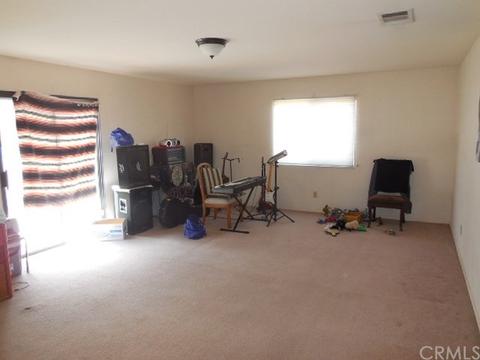 8220 8th Ave, Hesperia, CA 92345 photo 5