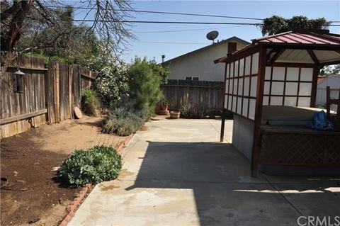33867 Washington Dr, Yucaipa, CA 92399 photo 13