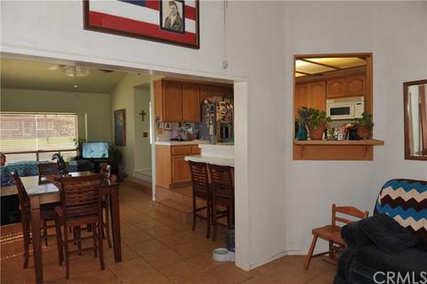 33867 Washington Dr, Yucaipa, CA 92399 photo 3