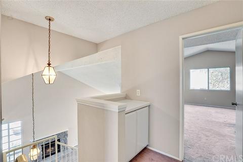 8075 Linares Ave, Riverside, CA 92509 photo 14