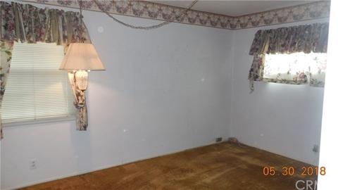 186 E Virginia St, Rialto, CA 92376 photo 25