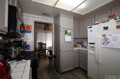 28925 Shadow Creek Ln, Highland, CA 92346 photo 8