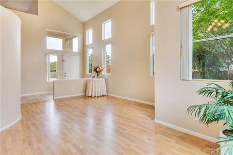 31264 Nice, Mentone, CA 92359 photo 4